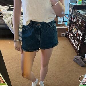 dark wash vintage levi shorts